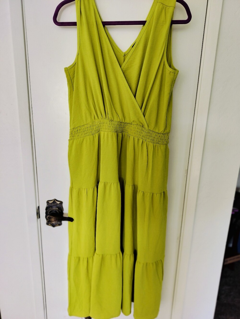Nina Leonard Dress M Chartreuse Green Tiered Sleeveless Surplice V-Neck Pockets